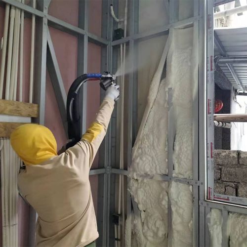 輕鋼別墅保溫噴涂